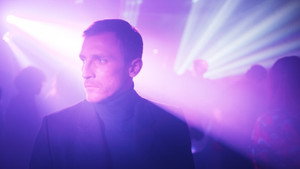 Ослепленные огнями (сериал, 2018)