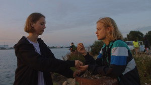 Неоновая весна (фильм, 2022)