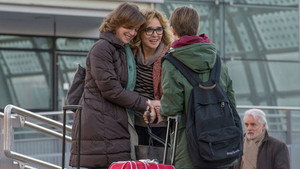 Жизнь возможна (фильм, 2016)