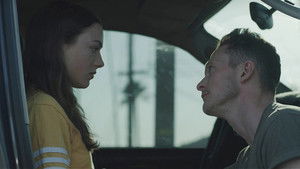 Пальмы и линии электропередач (фильм, 2022)