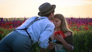 Между страданием и верой (фильм, 2019)