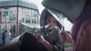 Дом из стекла (фильм, 2021)