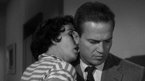 Целуй меня насмерть (фильм, 1955)