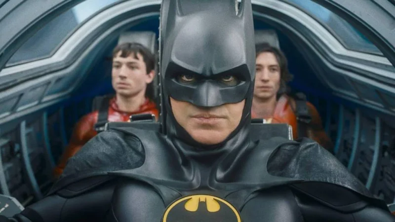 Бэтмен: Скандальный фильм DC почти полностью переписал историю происхождения Брюса Уэйна